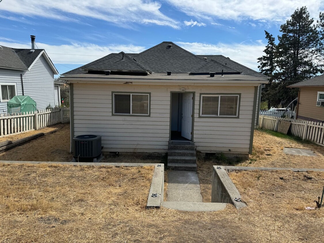 Primary Photo - Newly renovated 3 bed / 1 bath