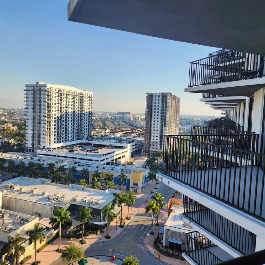 5300 Paseo Blvd Unit 1411, Doral, FL 33166 Condo for Rent in Doral