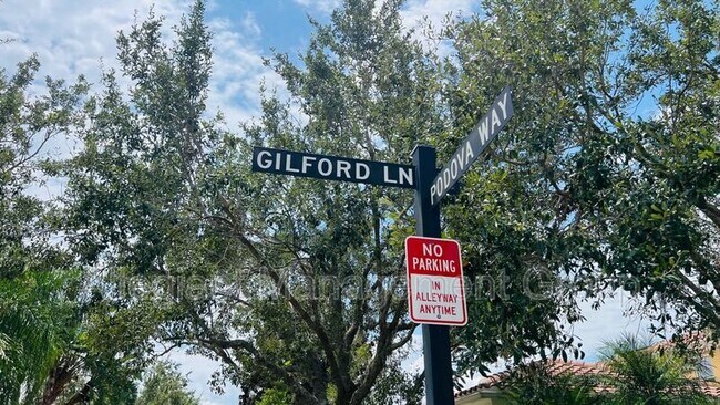 Foto del edificio - 8414 Gilford Ln
