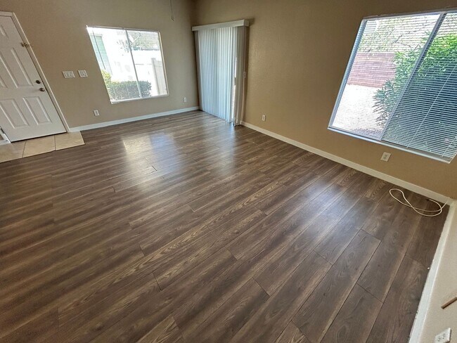 Building Photo - 3 BEDROOM TOWNHOME IN HENDERSON OLD VEGAS RANCH COMMUNITY!  NO PETS ALLOWED!!!