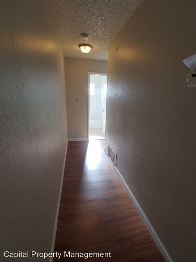 Building Photo - 6036-6038 Bourbon Dr