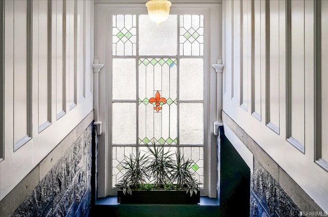 Foto del edificio - 1841 Taylor St