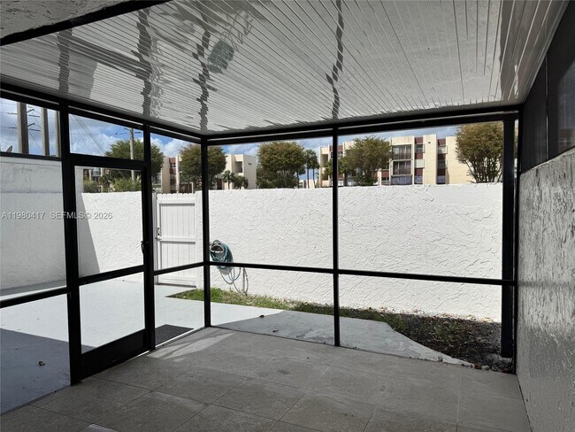 Foto del edificio - 9425 SW 4th Ln