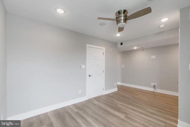 Foto del edificio - 419 W Cumberland St