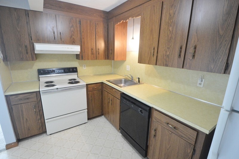 Primary Photo - Holden Condo: 1 Bed 1 Bath