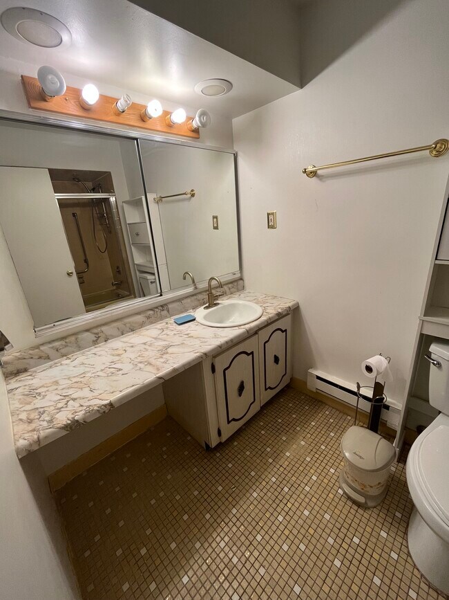 179 Amberly Dr Unit D, Manalapan, NJ 07726 Apartments in Manalapan