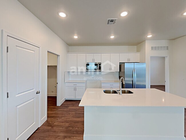 Building Photo - 21593 S 231st St