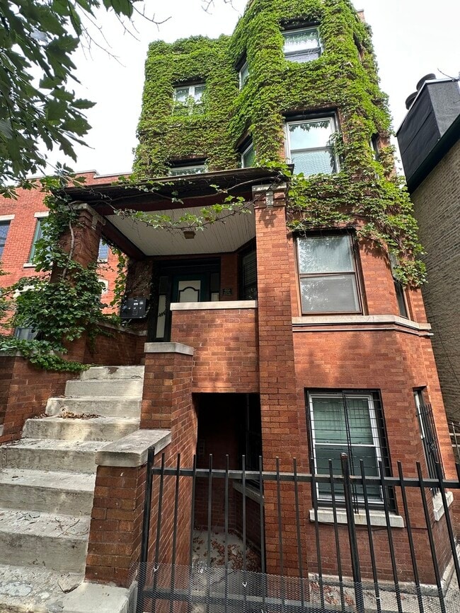 Building Photo - 1557 N Honore St