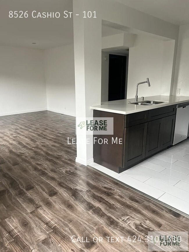 Foto del edificio - 8526 Cashio St