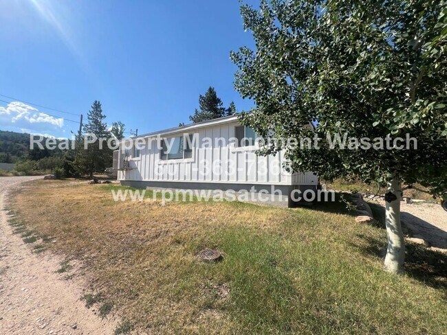 Building Photo - 1388 Country Ln