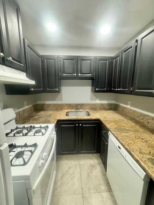 Foto del edificio - Nicely updated 2-bedroom 1-bath apartment in Auburn!