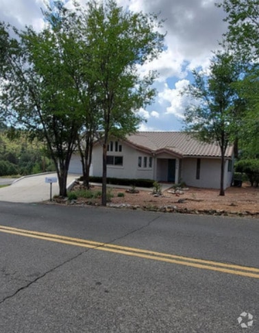 Building Photo - 4733 E Robin Dr