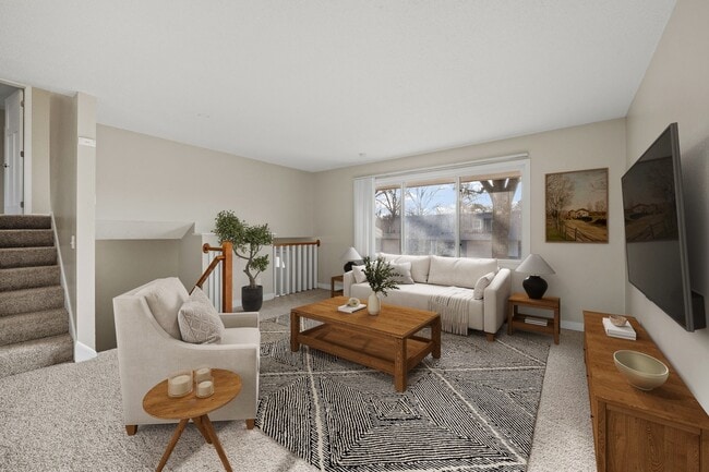 Building Photo - Beach South at the Lake