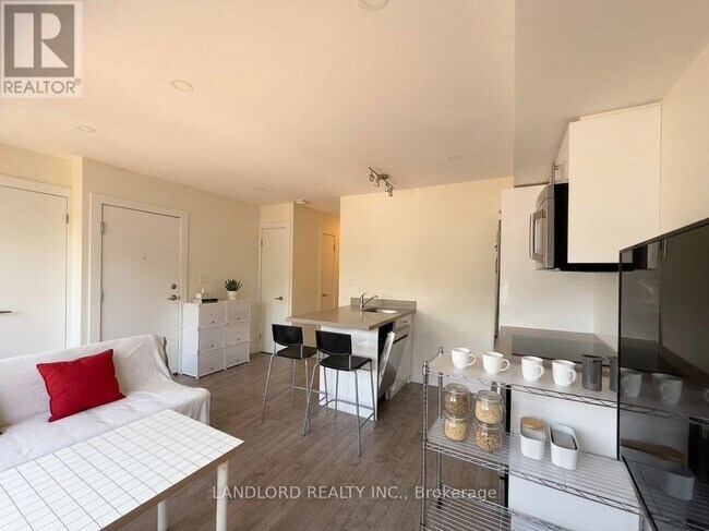 Photo du bâtiment - 1175 Dovercourt Rd