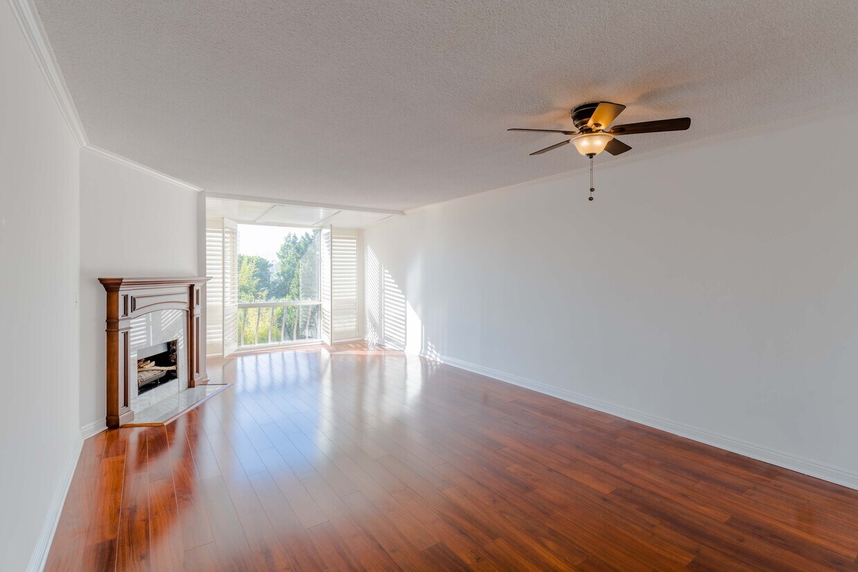 Foto principal - 12830 Burbank Blvd