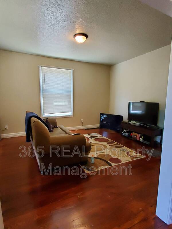 Foto del edificio - 1431 11 Street, Unit A