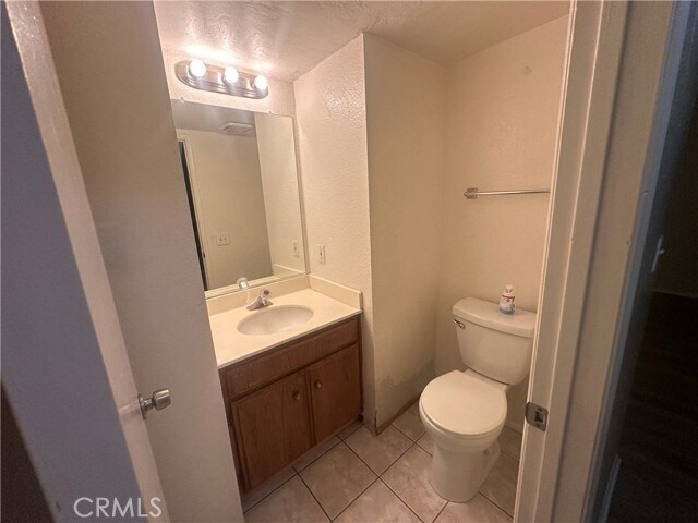Foto del edificio - 5159 E Ave R 11