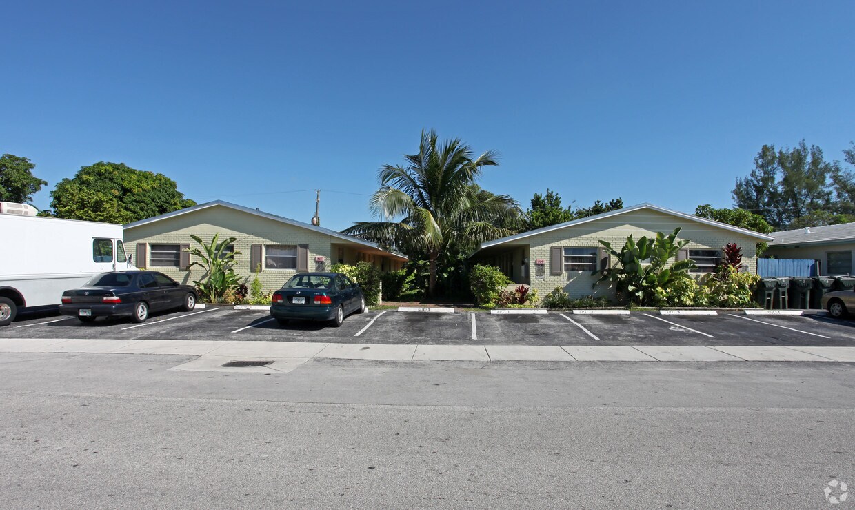 Building Photo - 509-511 NW 40th St