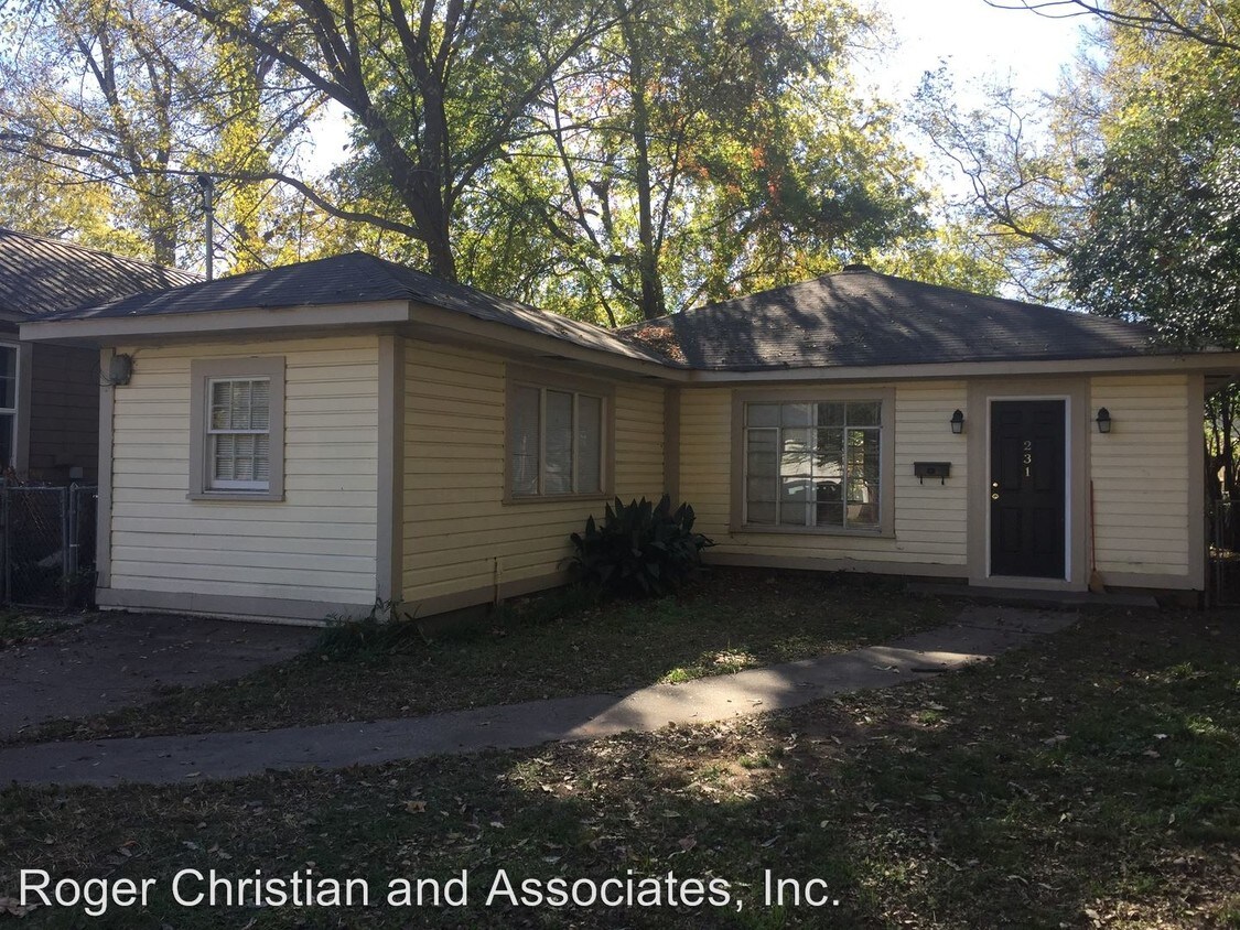 Primary Photo - 2 br, 1 bath House - 231 E. McCormick Street