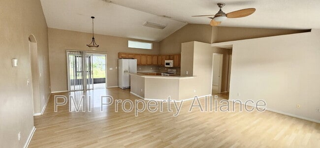 Building Photo - 10600 Cedar Forest Cir