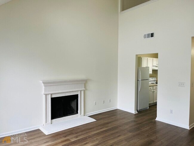 Building Photo - 4037 Ravenwood Ct