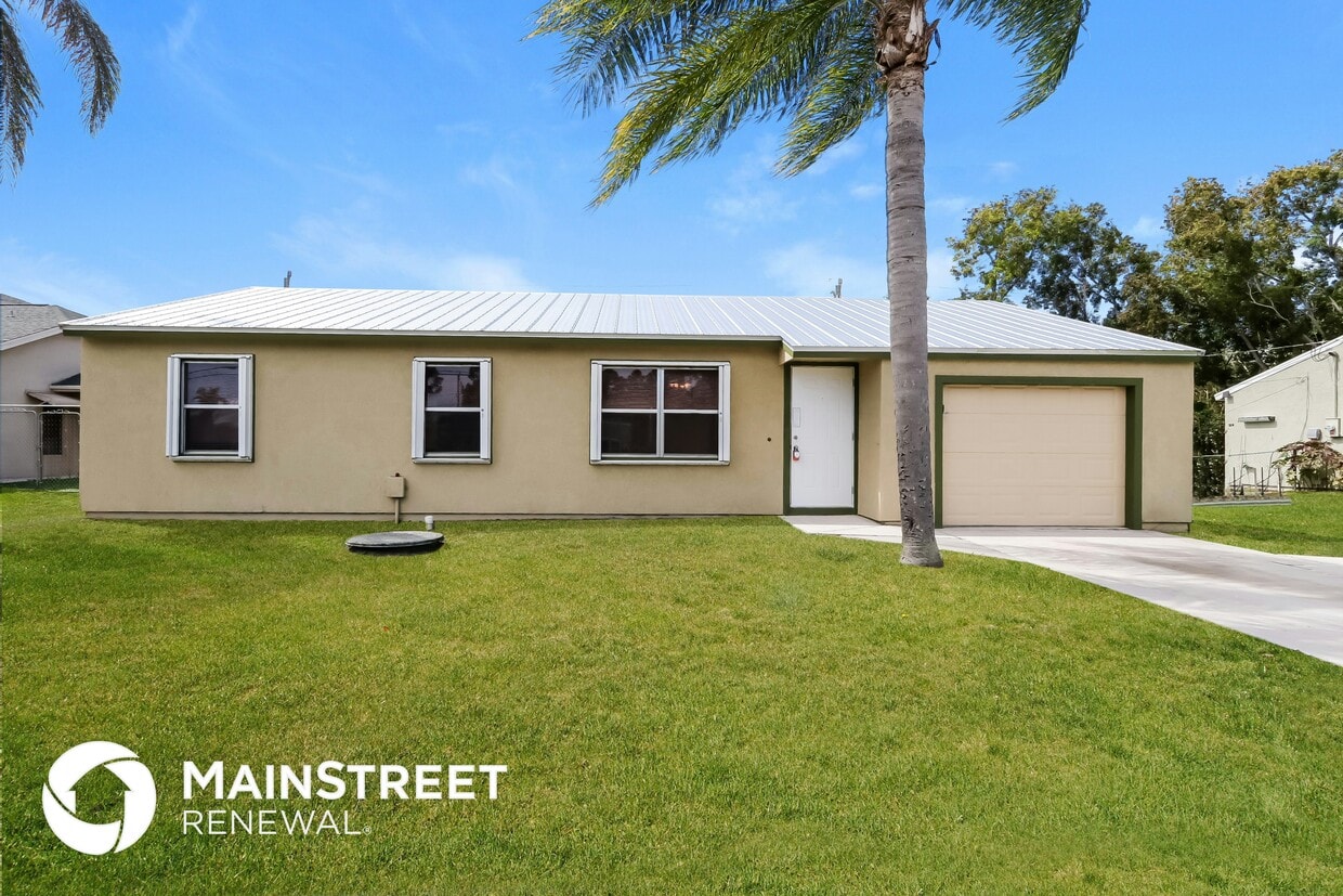 Foto principal - 2252 SE Berkshire Blvd