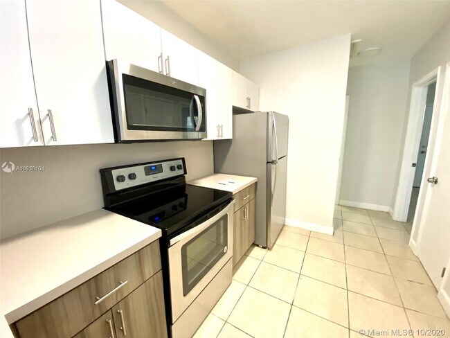 Foto del edificio - 410 NE 62nd St