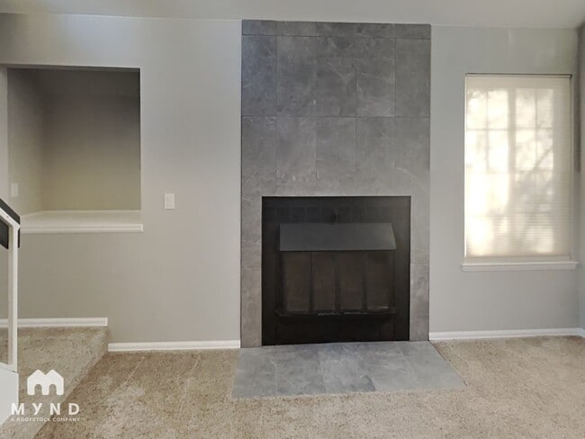 Building Photo - 13803 E Lehigh Ave