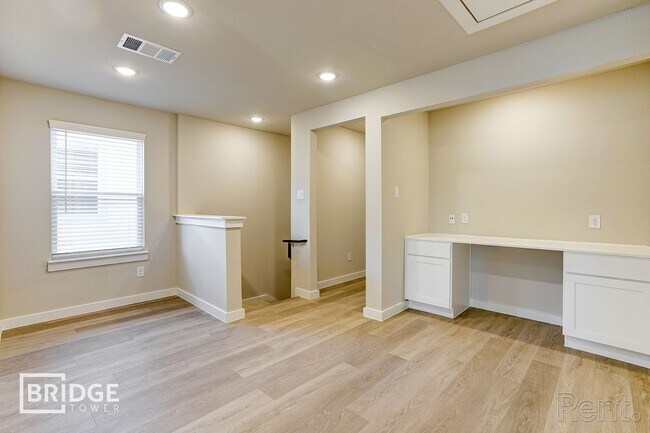 Foto del edificio - BRIDGEWATER PLAN