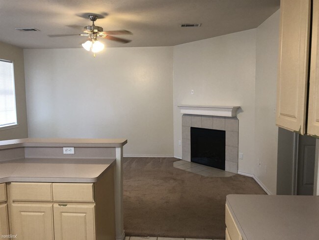 Building Photo - 3609 S Hampton Ct