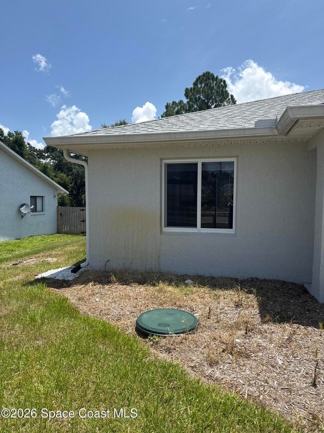 Building Photo - 6003 Sisson Rd