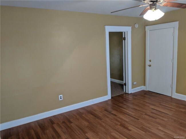 Building Photo - 2685 Casmere St