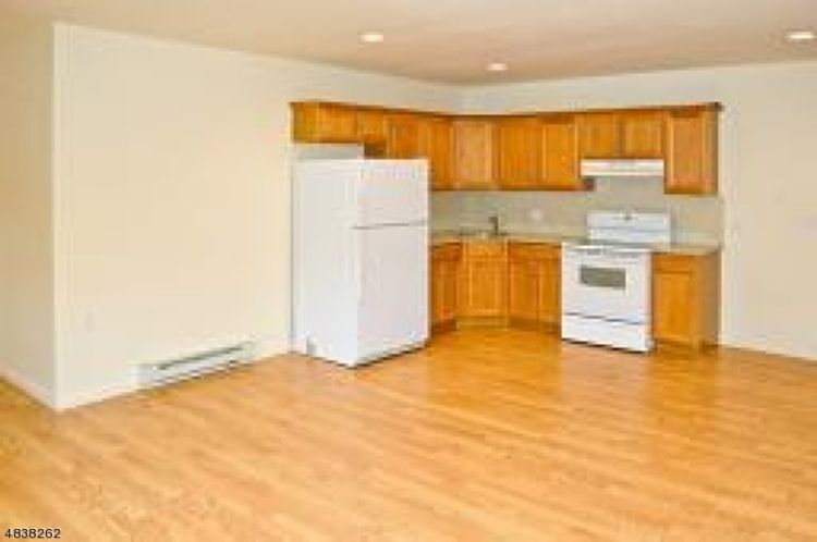 Foto principal - 49 Lakeside Blvd