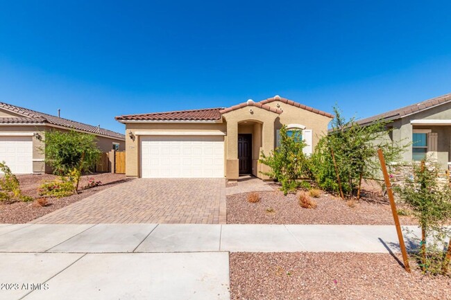 Building Photo - New 3 Bed, 3 Bath w/3 Car Garage in Surprise