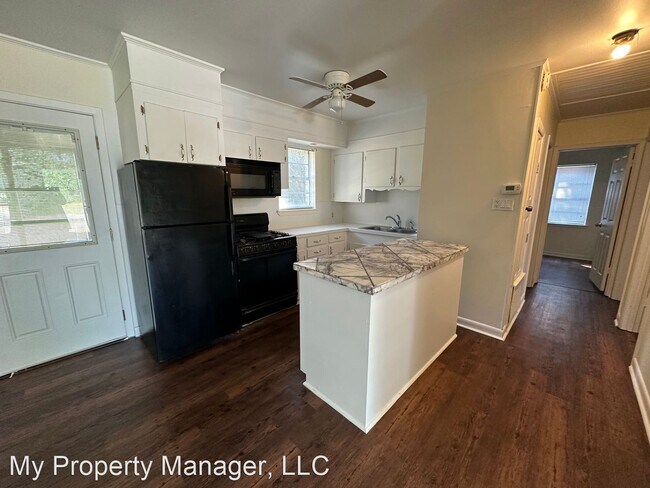 Foto del edificio - 3 br, 1 bath House - 9449 Normandie Drive