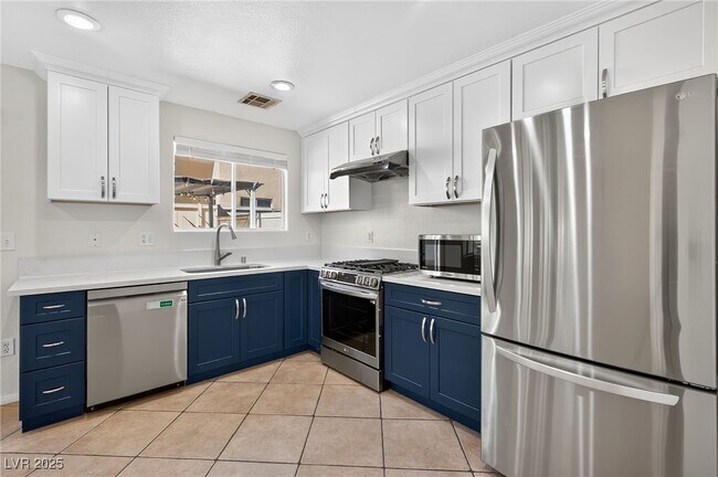 Foto del edificio - 5649 Dawn Falls St