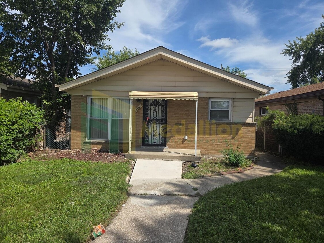 Primary Photo - Spacious 3BR/1BA Home with Modern Upgrades