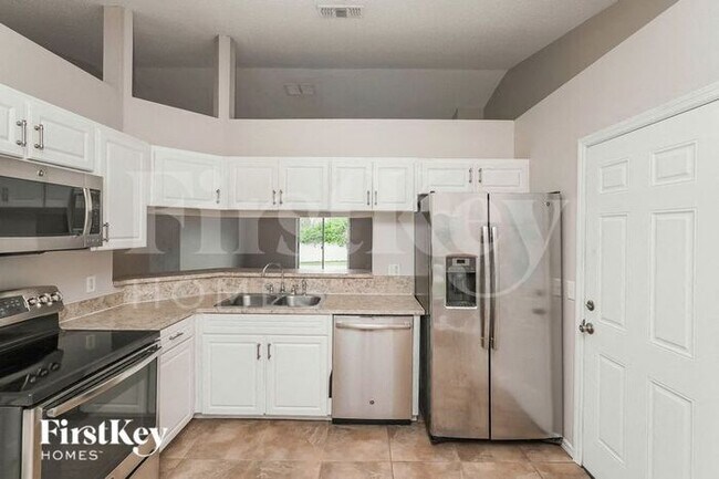Foto del edificio - 7808 Habersham Dr