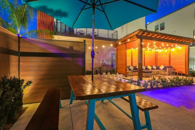 Foto del edificio - 3737 Bienville Ave