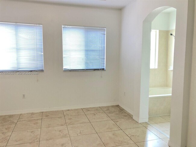 Foto del edificio - 8527 NW 108th Ave