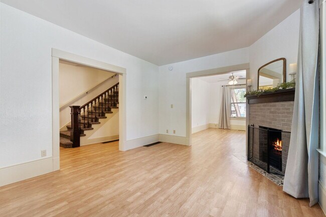 Building Photo - 643 Remington St