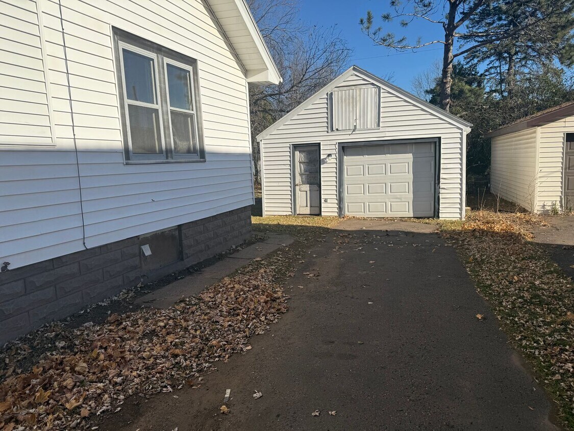 Foto del edificio - 5 bedroom 2 bath close to UMD & CSS