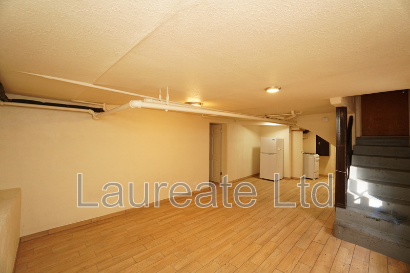 Primary Photo - 834 N Clarkson St