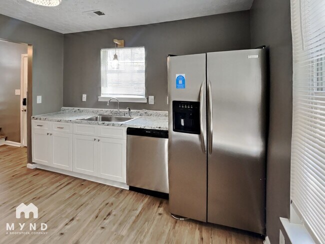 Foto del edificio - 107 Bridge View Dr