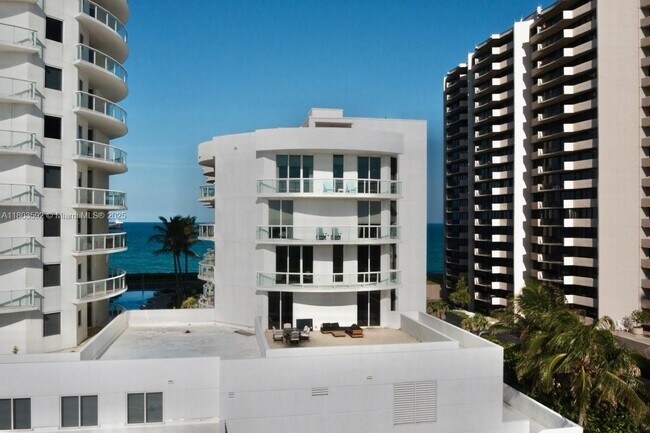 Building Photo - 4600 N Ocean Dr