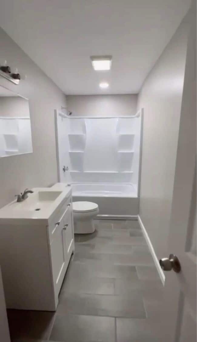 Building Photo - 13 Marion St