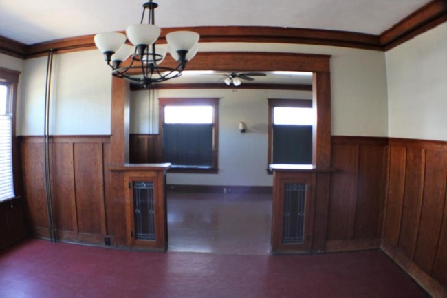 Building Photo - 605 Mosher St #1 Roseburg, OR 97470
