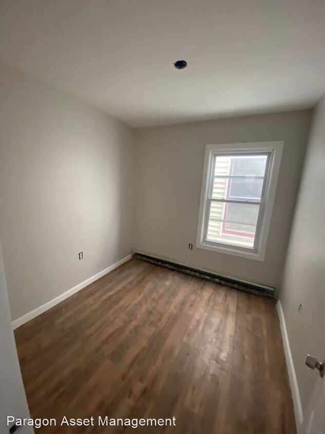 Primary Photo - 400 Totowa Ave