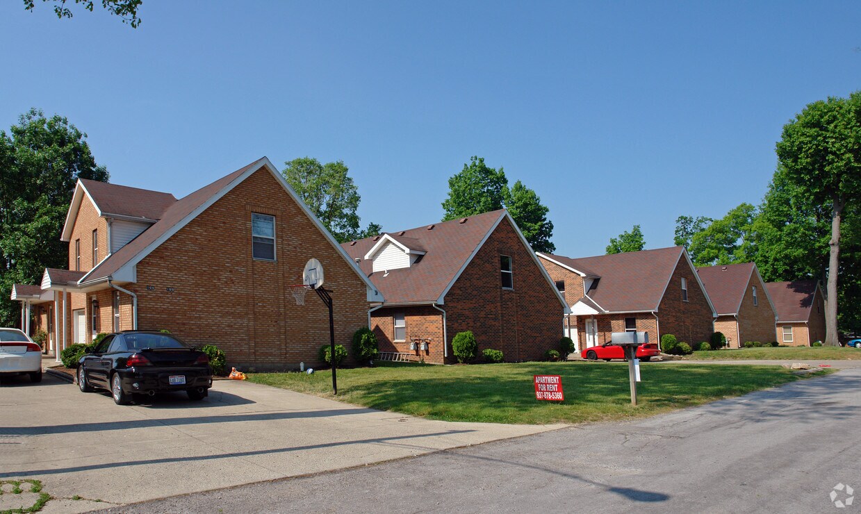 Primary Photo - 166-188 Gilbert Ave