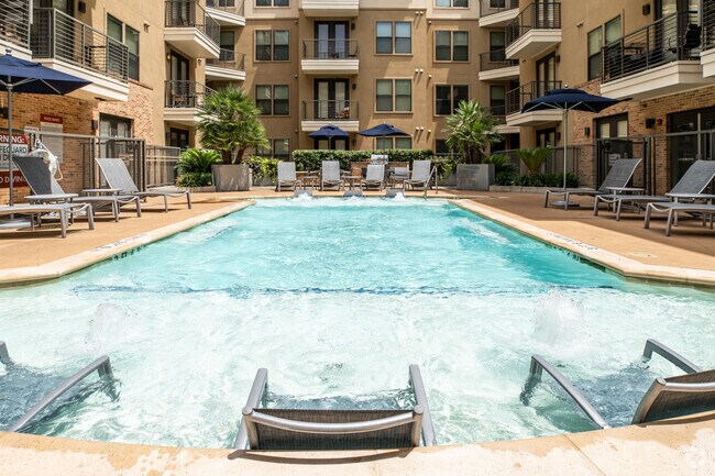 Piscina - Grandmarc Austin